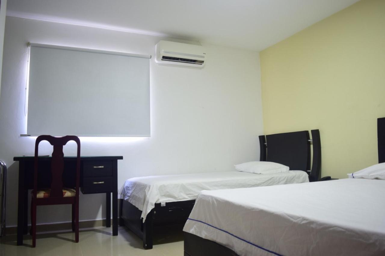 Hotel Intersuites Barranquilla  Exterior photo